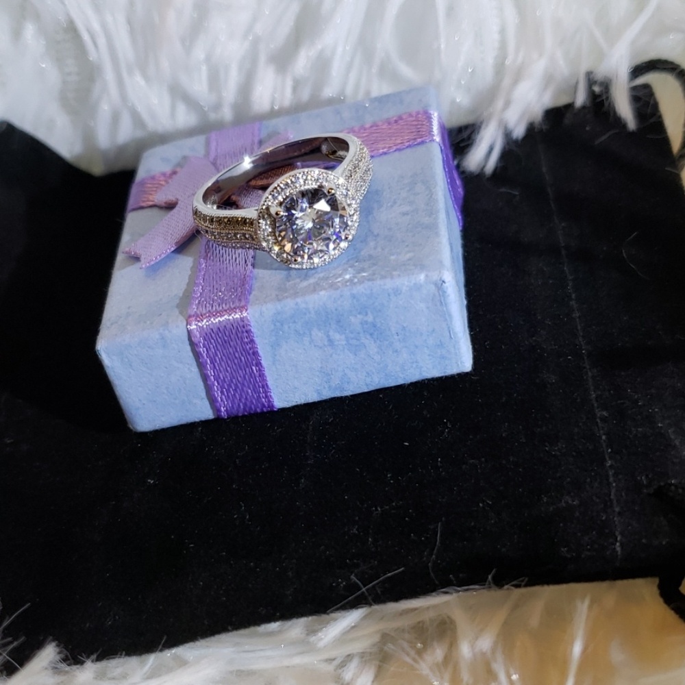 24 HR. SALE Simulated Diamond Ring New - Picture 5 of 7